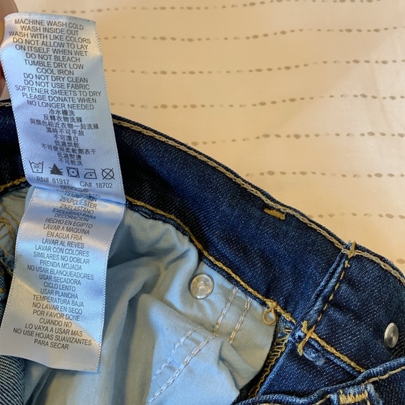 EUC Levi’s Blue Denim and Gold Stitch Performance 511 Slim Stretch - Picture 8 of 9